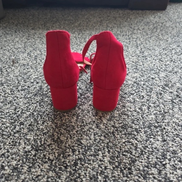 Merona Women's Bold Red Heels - Picture 4 of 5